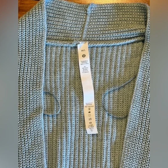 SOLD Lululemon Cashlu Sweater Wrap in Heathered Silver Blue Size M/L - Picture 8 of 8